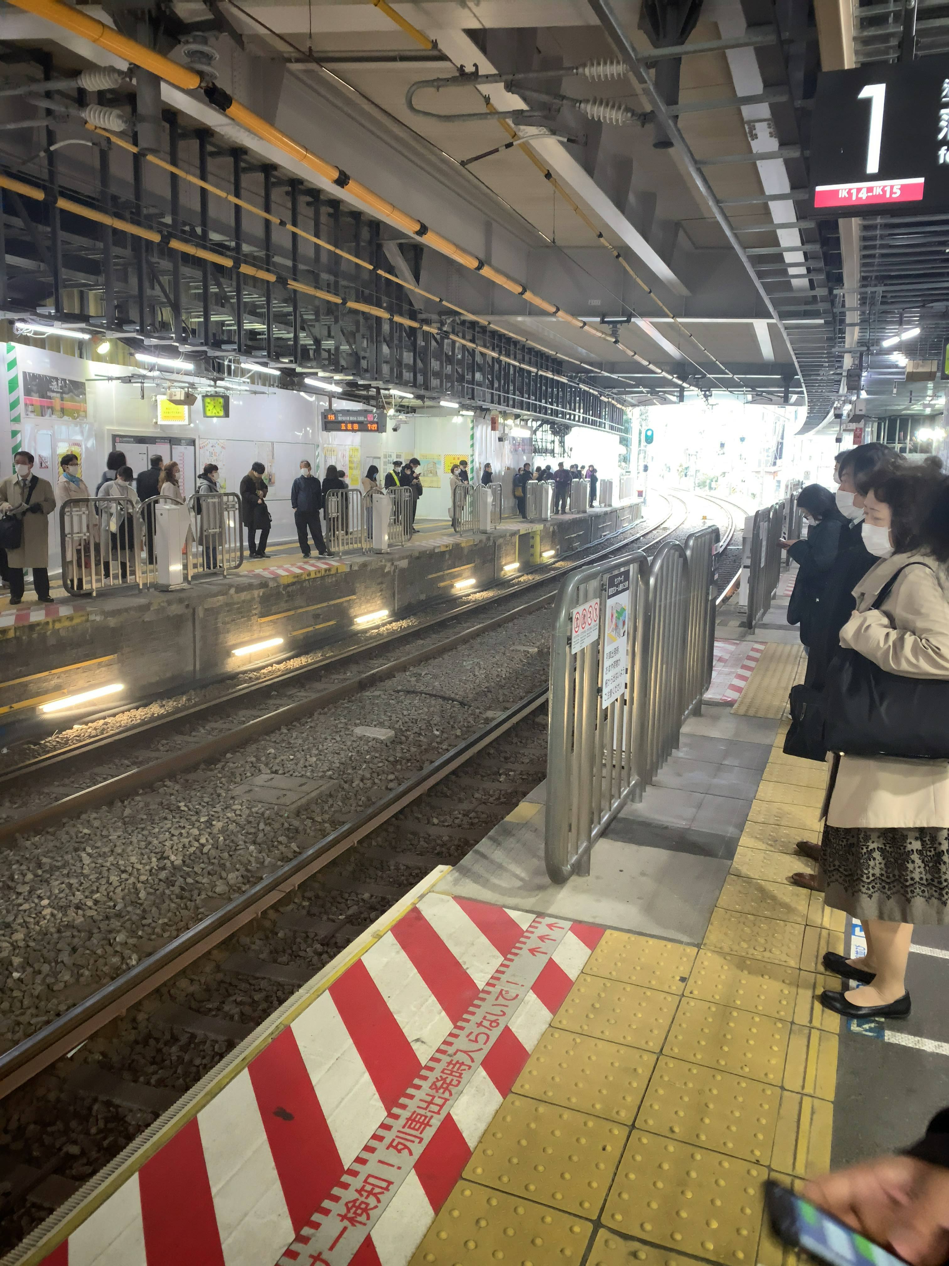 朝の池上駅（緊急事態宣言前）