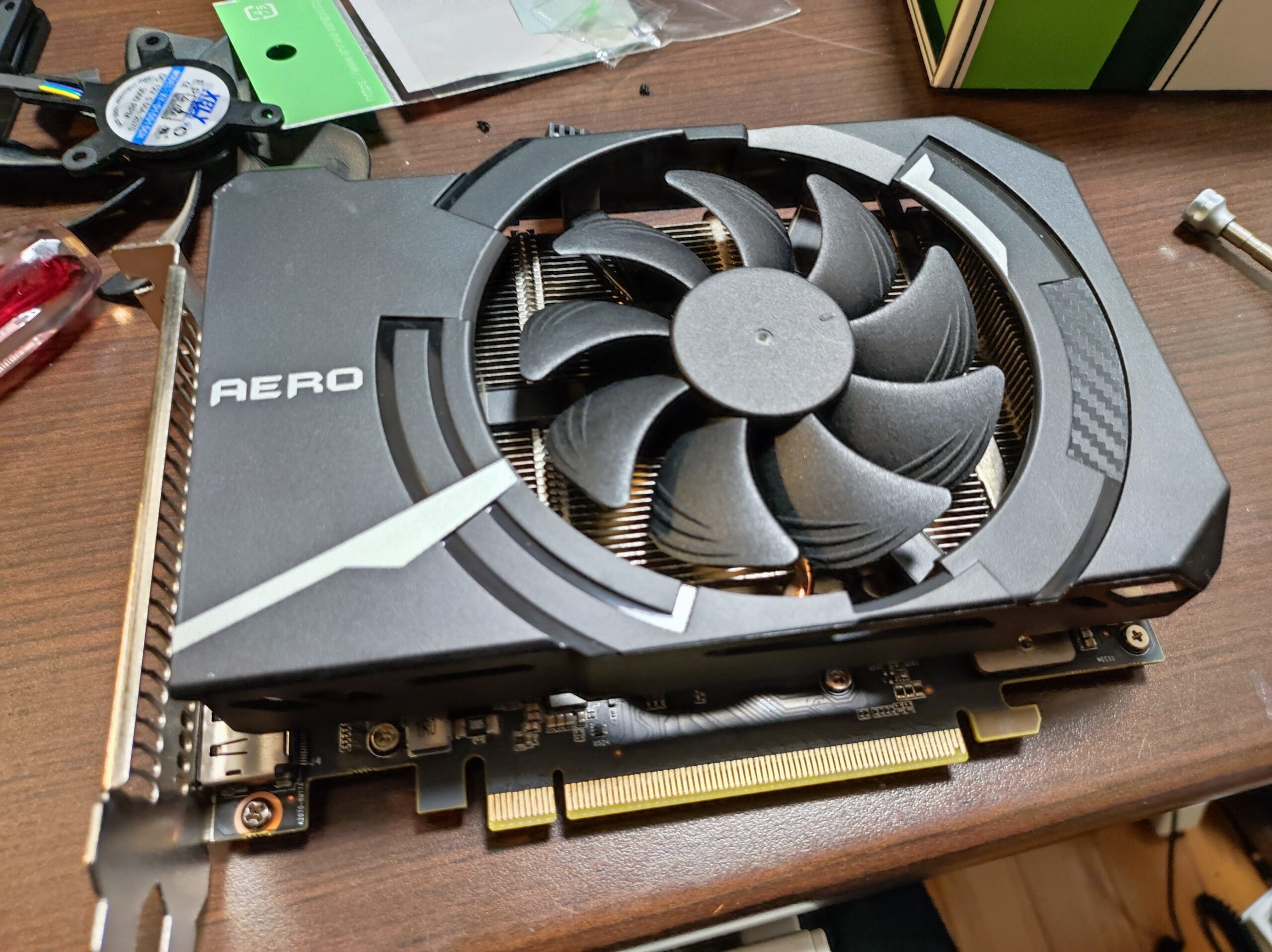MSI GeForce RTX 2060 SUPER™ AERO ITX のファン交換 – 暇つぶし MSI GeForce RTX 2060 SUPER™ AERO ITX のファン交換 – 暇つぶし